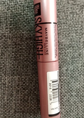 Maybelline SkyHigh Parlak Bej Maskara