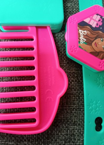 Renkli Barbie Desenli Çocuk kol saati ve tarak - Görsel 2