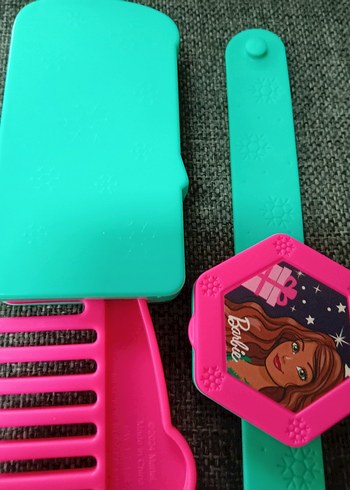 Renkli Barbie Desenli Çocuk kol saati ve tarak - Görsel 5