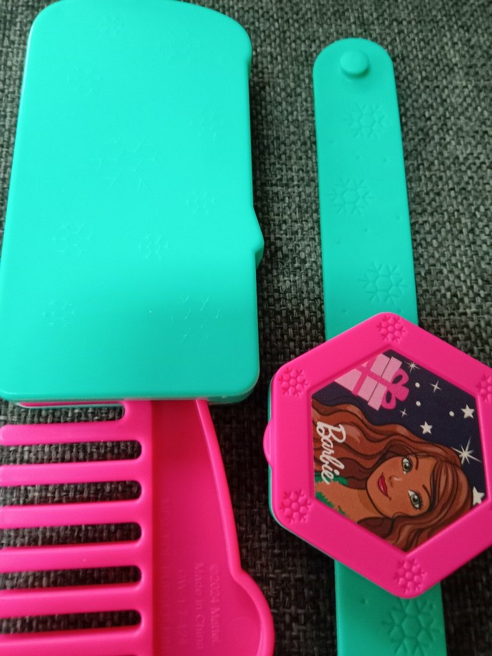 Renkli Barbie Desenli Çocuk kol saati ve tarak - Görsel 5