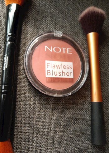  Beden Renk Camel Renkli Makyaj Fırçası ve Note Flawless Allık fırça seti