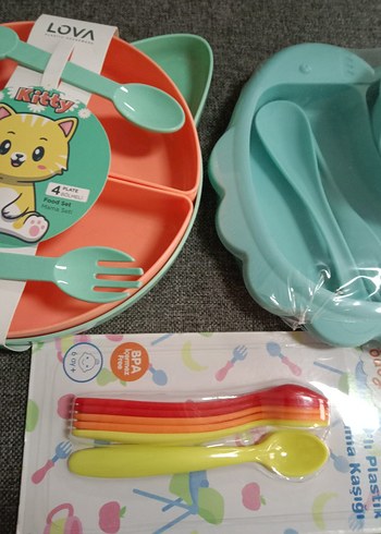  Beden Renkli 2 paket Çocuk Tabak, Çatal, Bıçak Seti