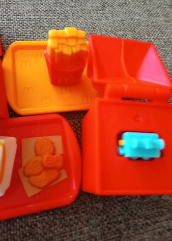 Renkli Sarı Oyuncak Kutusu ve Aksesuarları 6 lı - Görsel 9