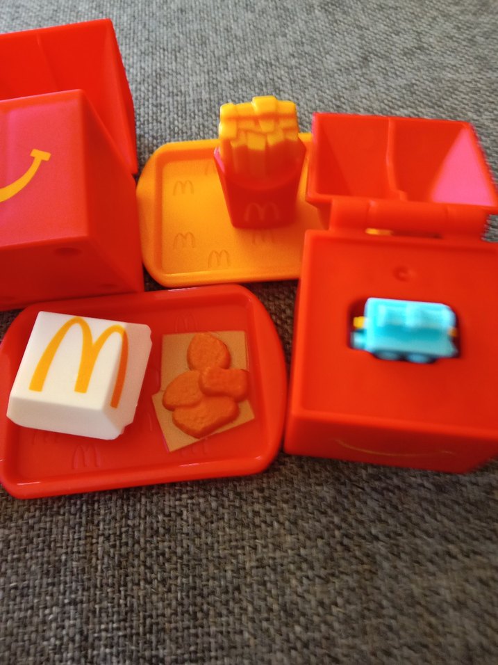 Renkli Sarı Oyuncak Kutusu ve Aksesuarları 6 lı - Görsel 2