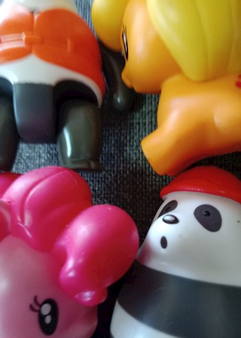 Renkli Çoklu Aksiyon Figürleri Seti 4 lü - Görsel 6