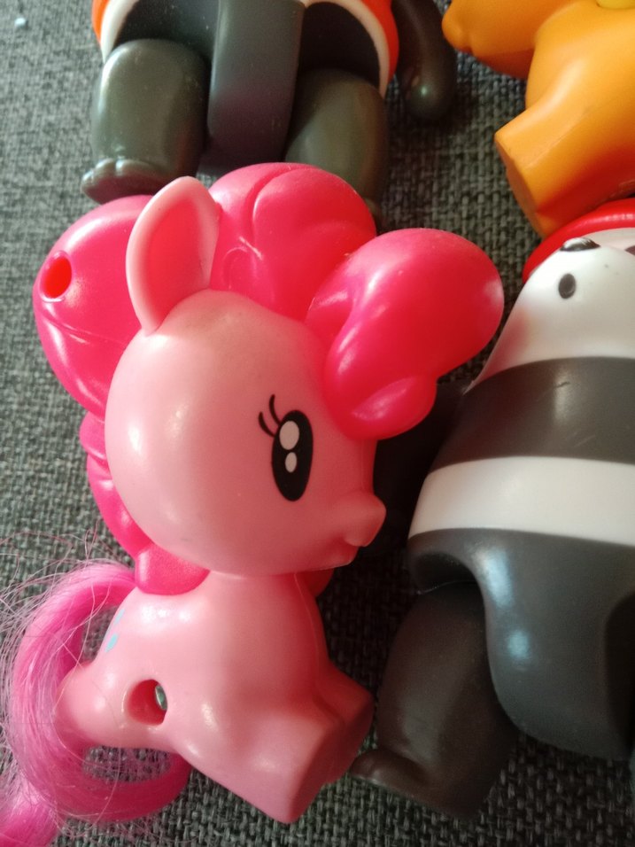 Renkli Çoklu Aksiyon Figürleri Seti 4 lü - Görsel 3