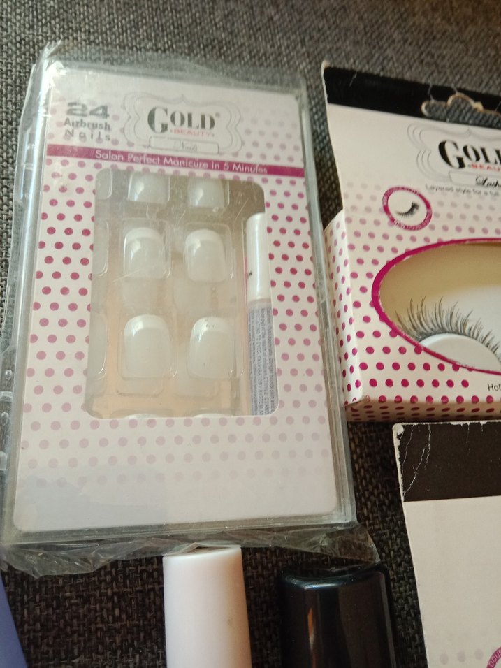 Flormar Oje,takma kirpik, tırnak ve Aseton Seti - Görsel 2