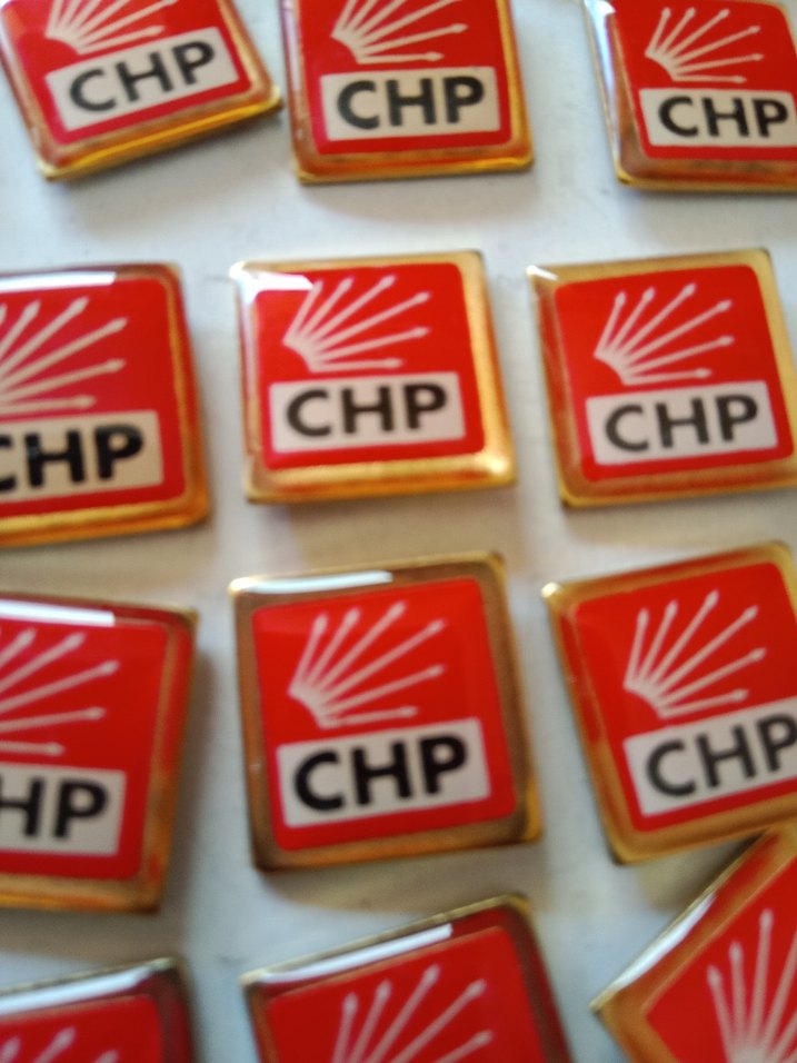 parlak Kırmızı CHP Vintage yeni 50 li rozetler - Görsel 3