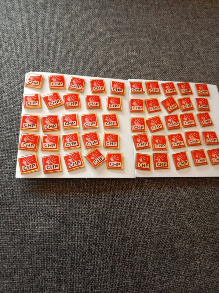 parlak Kırmızı CHP Vintage yeni 50 li rozetler - Görsel 2