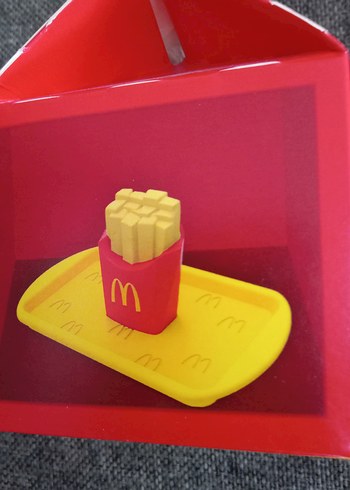Beden Kırmızı McDonald's Patates Kızartması Figürü 3 lü