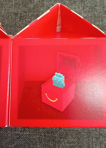 Beden Kırmızı McDonald's Oyuncak Figür Seti 2 paket