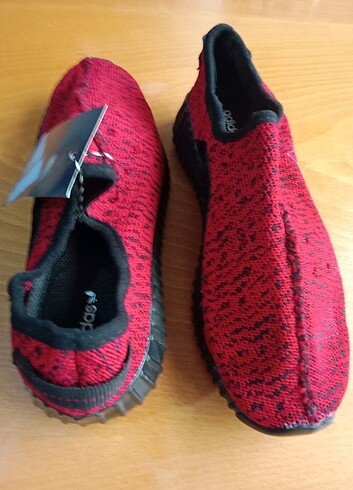 Kırmızı 36 numara yeni spor ayakkabı  - Görsel 2