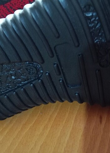 Kırmızı 36 numara yeni spor ayakkabı  - Görsel 8