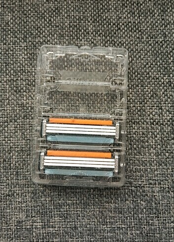 Gillette Venüs yeni 2 li yedek başlık  - Görsel 3