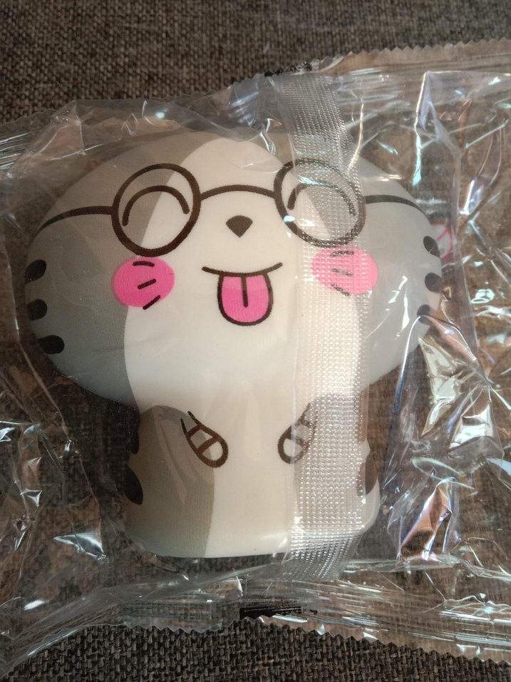 Gri ve Bej Makyaj Süngeri - Görsel 3