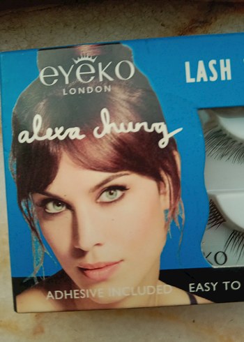 Eyeko London Alexa Chung Takma Kirpik Seti - Görsel 3