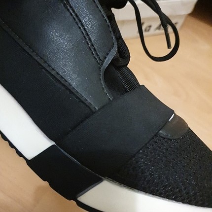 36 Beden siyah Renk Spor ayakkabı ünlü marka