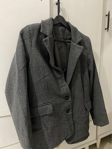 Trendyol & Milla Milla gri kaşe regular blazer ceket 40 beden ama kumaşı yüzünden