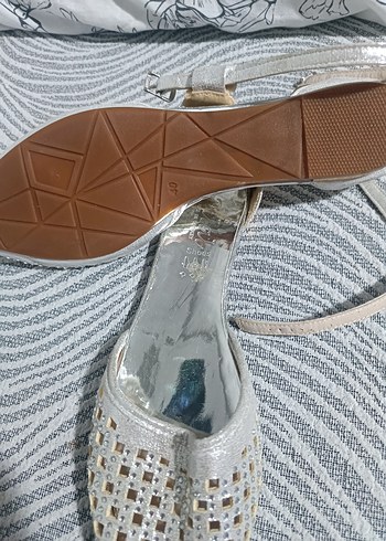 Gri Kroko Desenli Tokalı Kadın Topuklu Ayakkabı - Görsel 2