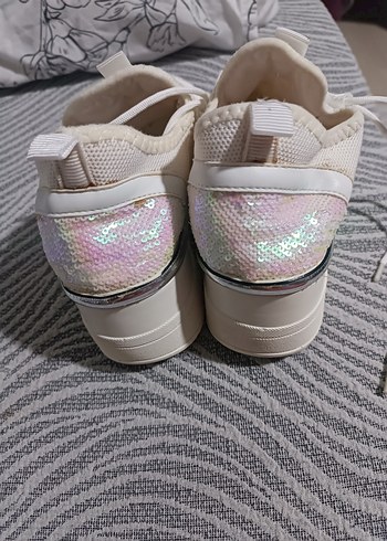 Beyaz Bağcıklı Kadın Spor Ayakkabı - Görsel 2