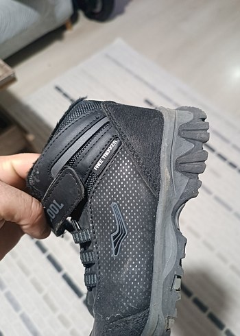 Siyah Erkek Çocuk Cırt Cırtlı Kauçuk Bot - Görsel 2