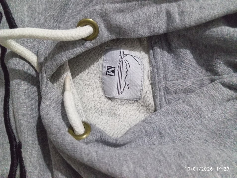 Gri Kapüşonlu Kadın Sweatshirt - Görsel 2