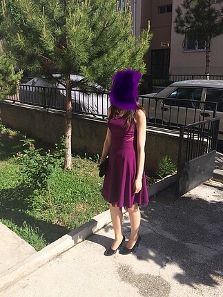 Tül detaylı midi boy elbise