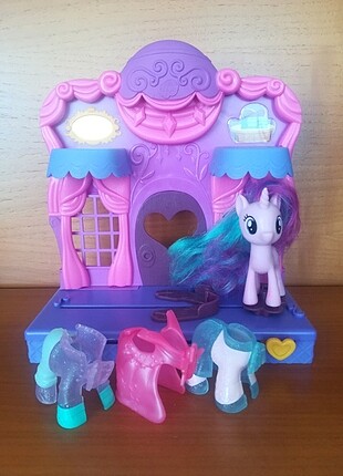 Little Pony Rarity nin moda atölyesi 