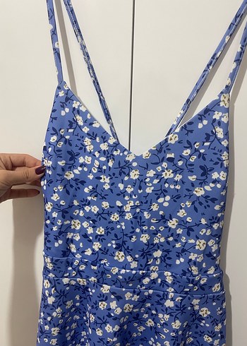 Mavi Çiçekli Elbise - Görsel 3