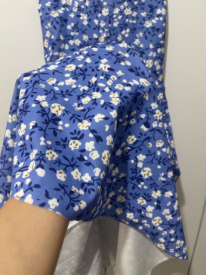 Mavi Çiçekli Elbise - Görsel 2