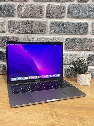 Apple MacBook Pro 13