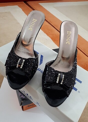 Crocs Topuklu Gelin terliği 