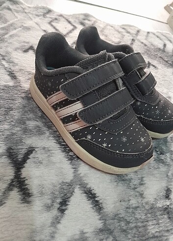 Adidas Cocuk spor ayakkabi
