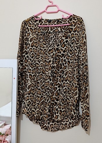 Leopar Desenli V Yaka Kadın Bluz - Görsel 5