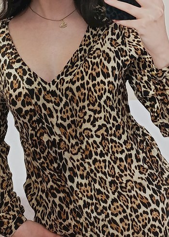 Leopar Desenli V Yaka Kadın Bluz - Görsel 4