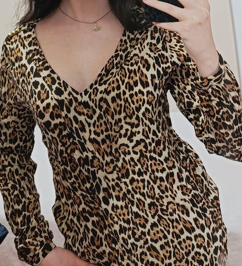 Leopar Desenli V Yaka Kadın Bluz - Görsel 4