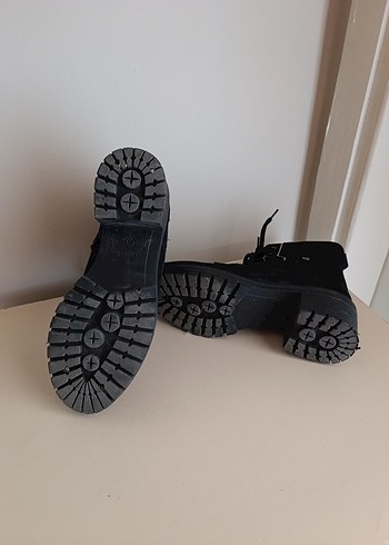 Siyah Süet Bağcıklı Gotik Kadın Bot - Görsel 4