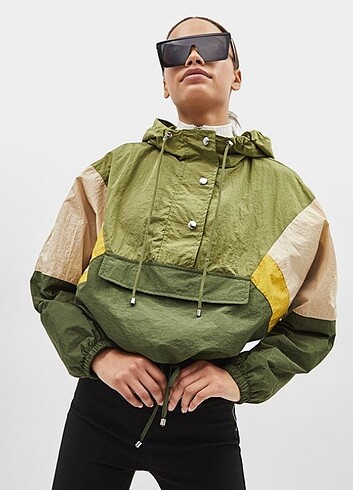 Bershka haki yeşil yağmurluk ceket 