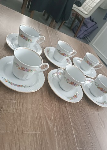 Pastel Çiçek Desenli Beyaz büyük Kahve Fincanı Seti