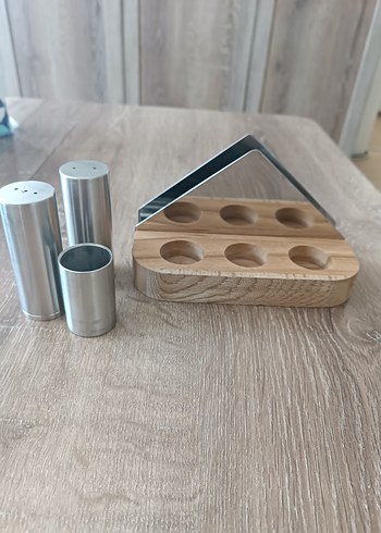 Diğer Gri Metal Baharatlık Seti Ahşap Standlı