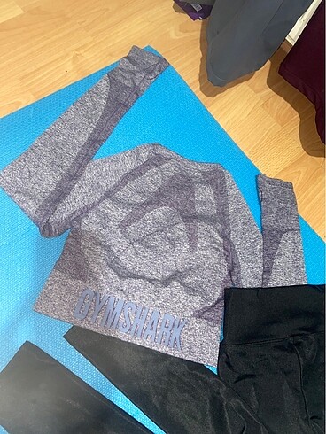 Gymshark üst
