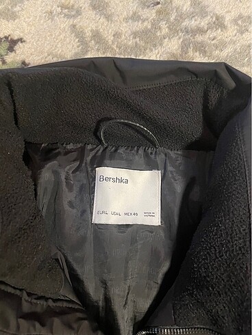 l Beden Bershka Şişme Mont