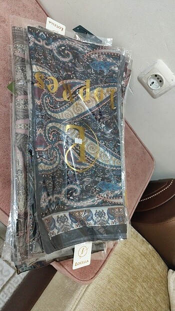 Diğer Eşarp 