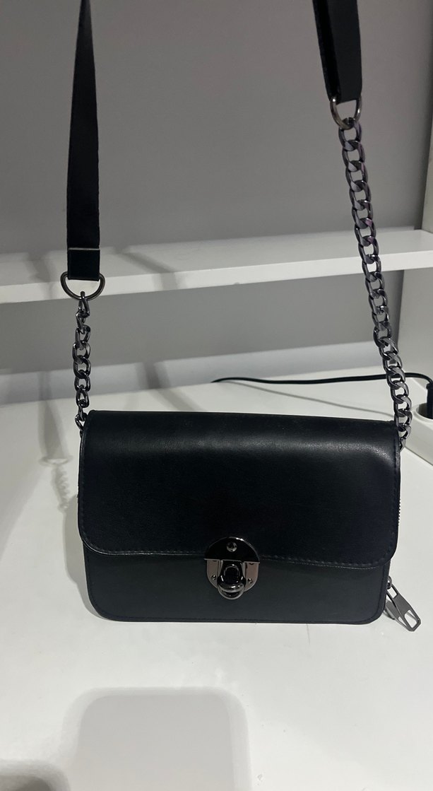 Kemer Tokalı Siyah Deri Kadın Çanta - Görsel 4