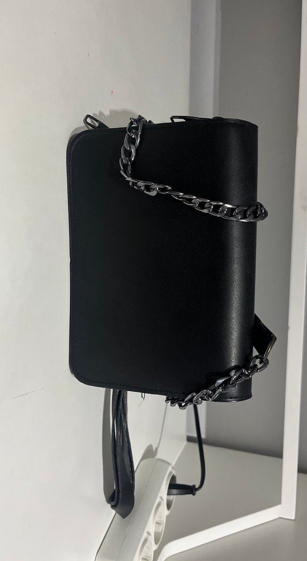 Kemer Tokalı Siyah Deri Kadın Çanta - Görsel 2