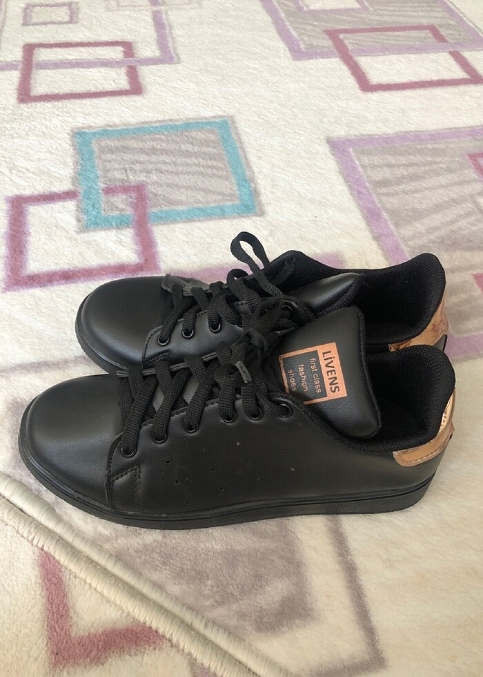 Siyah spor ayakkabı - Görsel 2