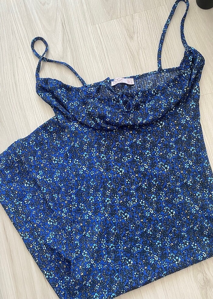 Çiçekli elbise - Görsel 2