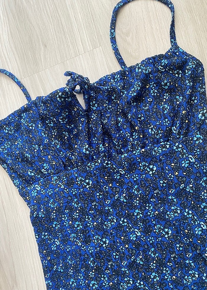 Çiçekli elbise - Görsel 3