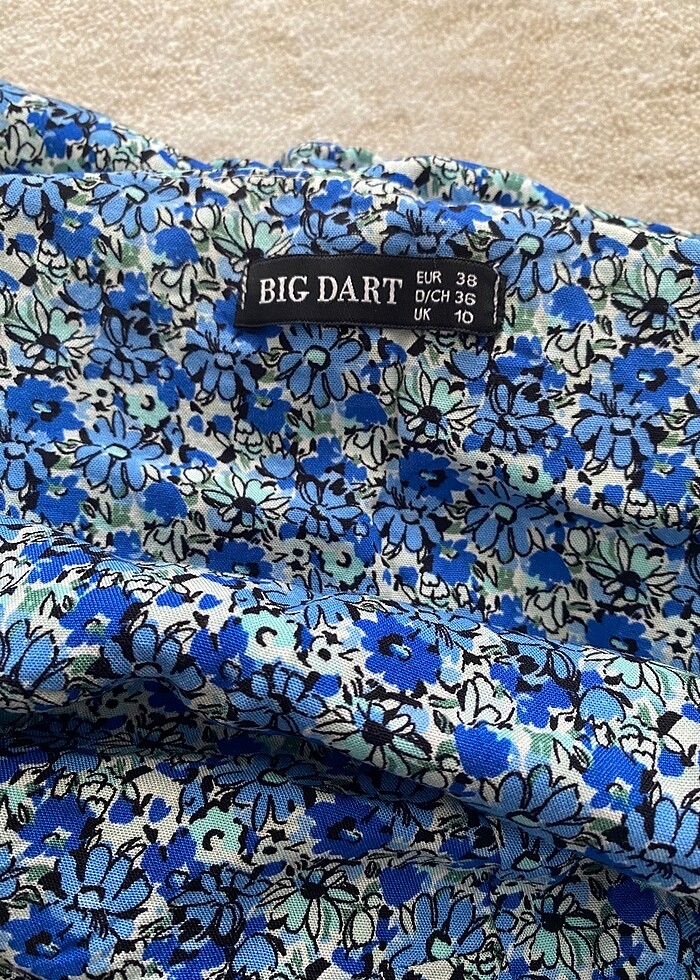 Çiçekli elbise - Görsel 4