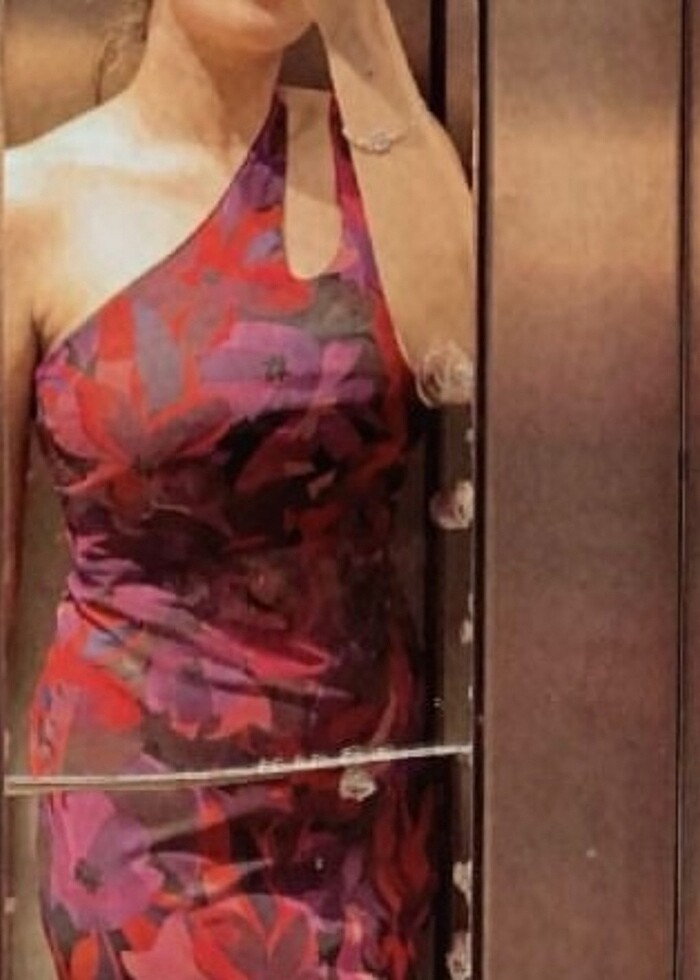 Çiçekli elbise - Görsel 4